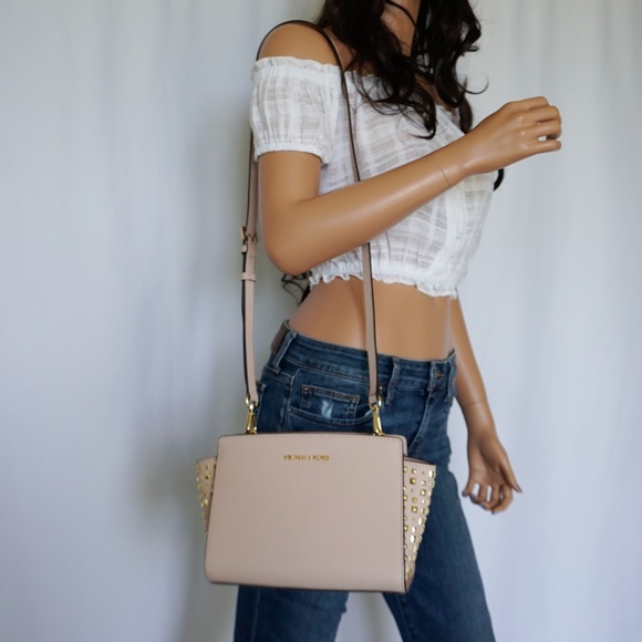 Michael Kors Selma Stud M Messenger Bag Pink Gold - Picture 2 of 8